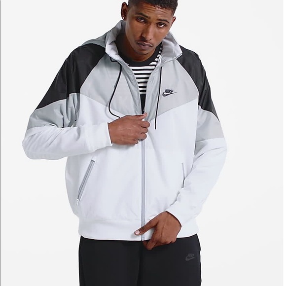 Nike Windrunner Windbreaker - Picture 3 of 3